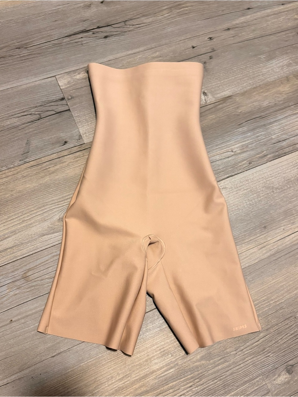 SKIMS Kim Kardashian Body high waisted shorts XS new with tags